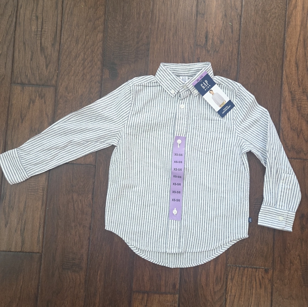 GAP Boy's Youth Soft Cotton Striped Button-Up Long Sleeve Shirt 5/6